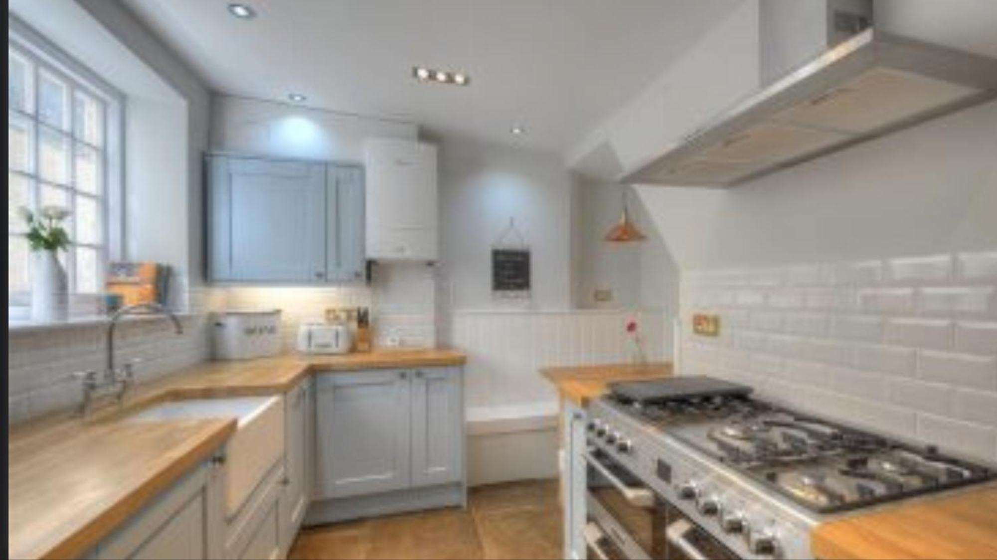 Little Monmouth 4 Bedroom Cottage, Old Town Lyme Regis, Dog Friendly And Parking Luaran gambar