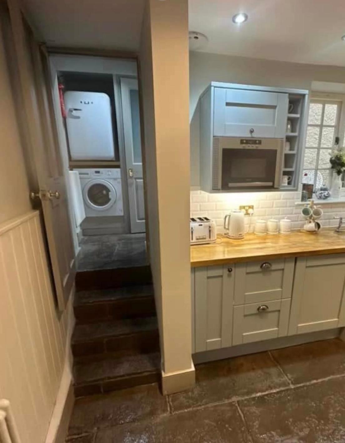 Little Monmouth 4 Bedroom Cottage, Old Town Lyme Regis, Dog Friendly And Parking Luaran gambar