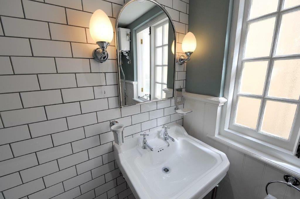 Little Monmouth 4 Bedroom Cottage, Old Town Lyme Regis, Dog Friendly And Parking Luaran gambar