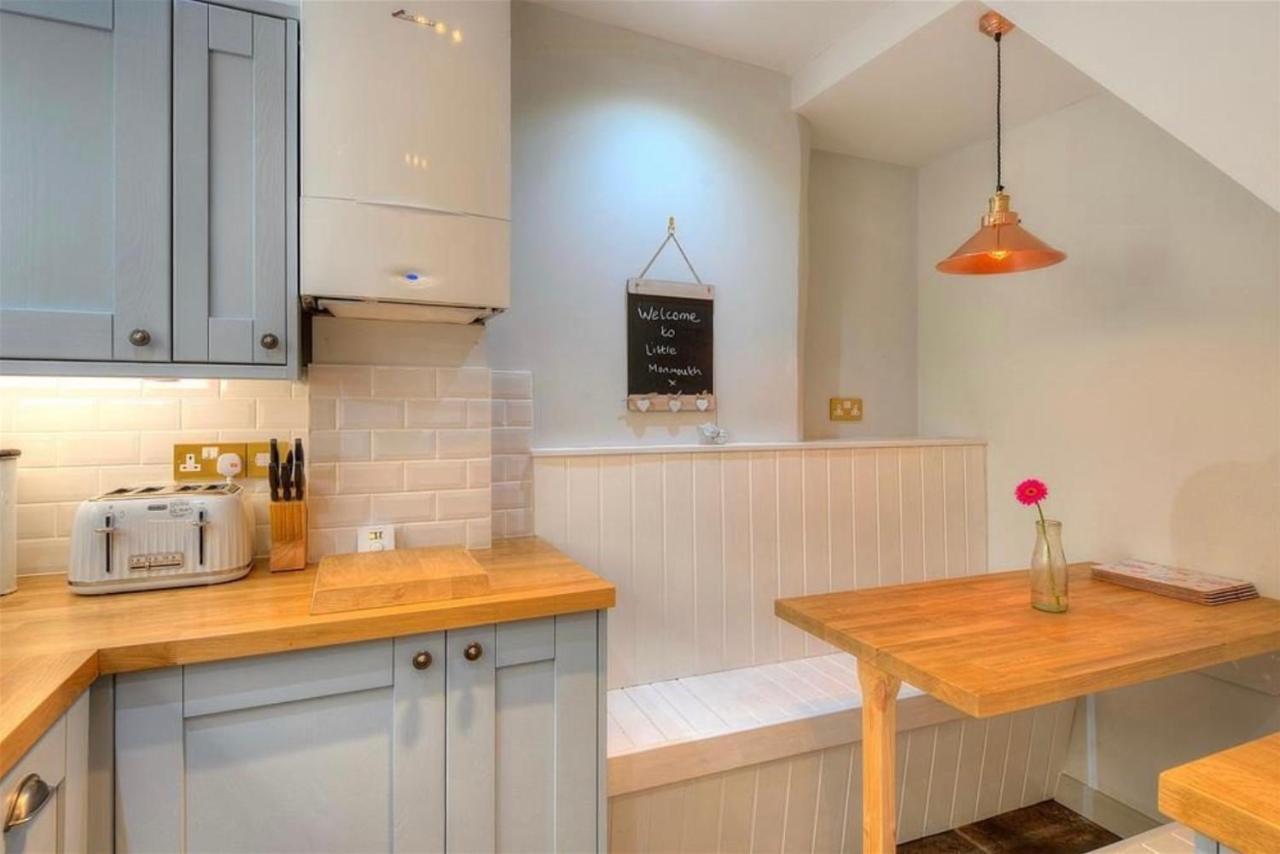 Little Monmouth 4 Bedroom Cottage, Old Town Lyme Regis, Dog Friendly And Parking Luaran gambar